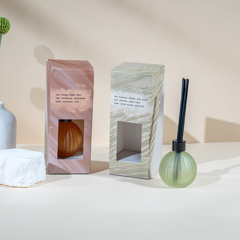 Lille glaspære med lodrette striber fordampende flaske reed diffuser-fabrikant af reed diffuser duft til hjemmet