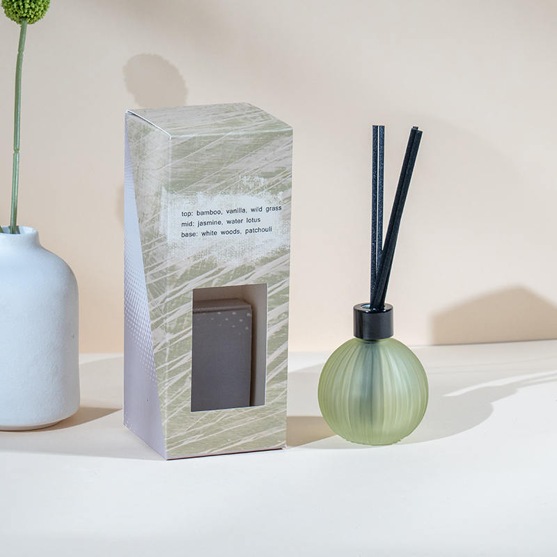 Lille glaspære med lodrette striber fordampende flaske reed diffuser-fabrikant af reed diffuser duft til hjemmet