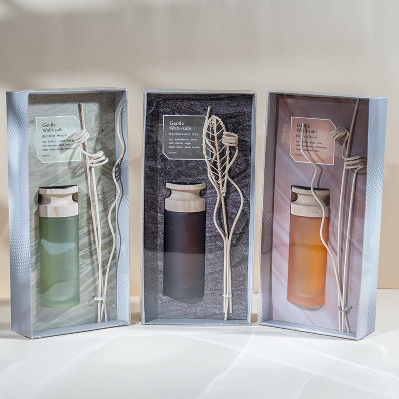 Højklasses cylindrisk glaskolbe premium reed diffuser med træ stick-aroma diffuser sælger