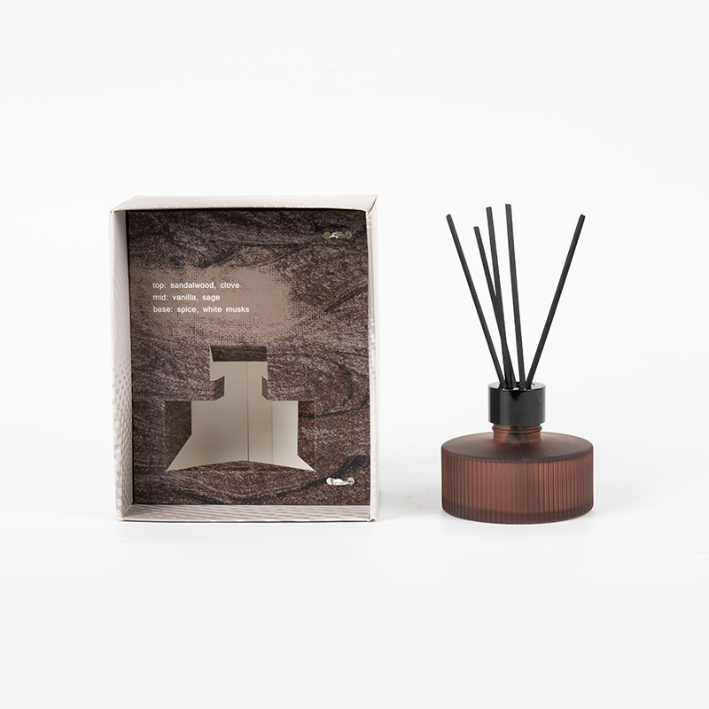 Lav rund lodret stribe gennemsigtig glasflaske reed diffuser-hjem duft reed diffuser producent