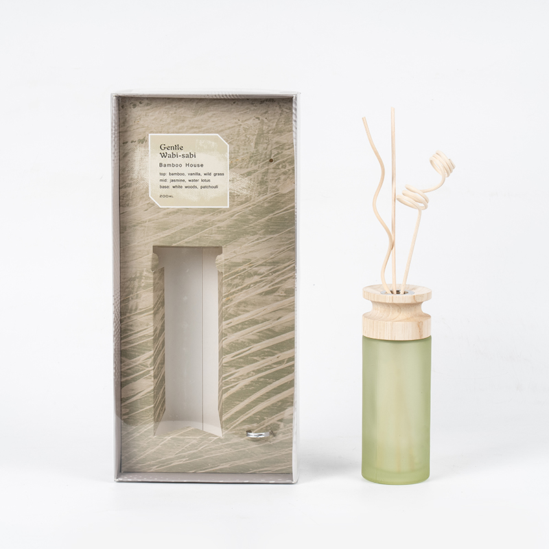 Højklasses cylindrisk glaskolbe premium reed diffuser med træ stick-aroma diffuser sælger