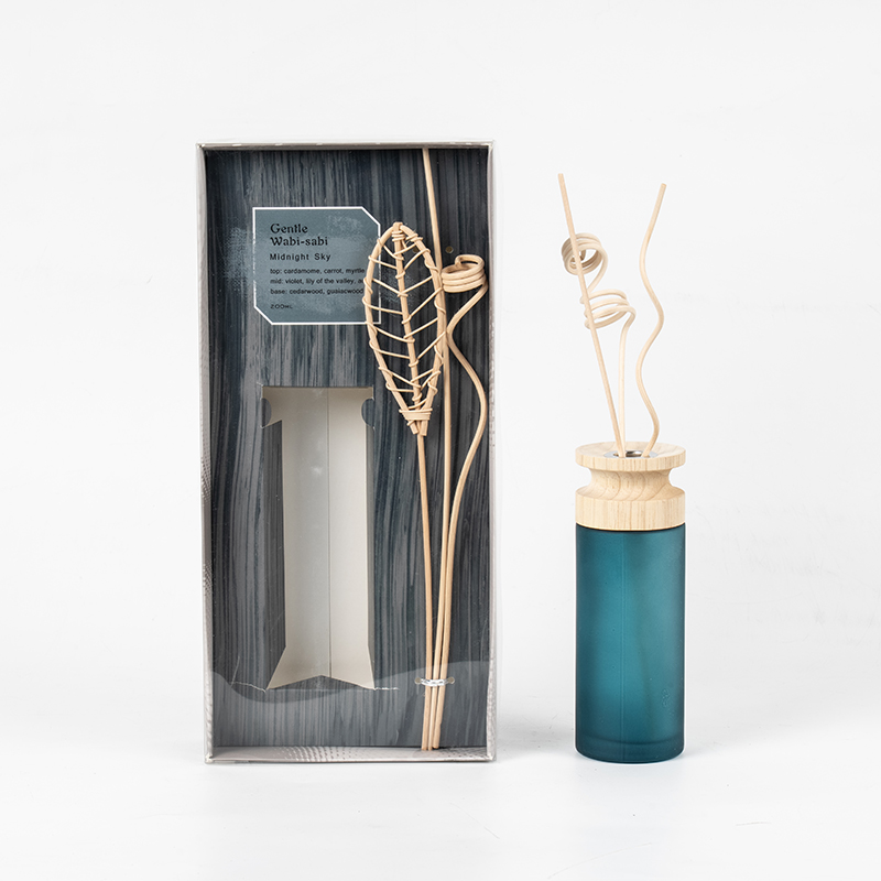 Højklasses cylindrisk glaskolbe premium reed diffuser med træ stick-aroma diffuser sælger