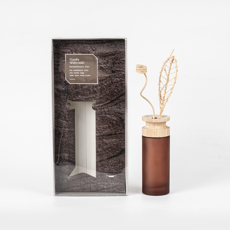Højklasses cylindrisk glaskolbe premium reed diffuser med træ stick-aroma diffuser sælger